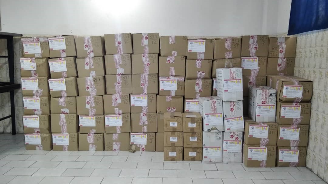Nos ha llegado el envío de 18.141 libros a Venezuela, con el destino de Escuelas Pías de Carora