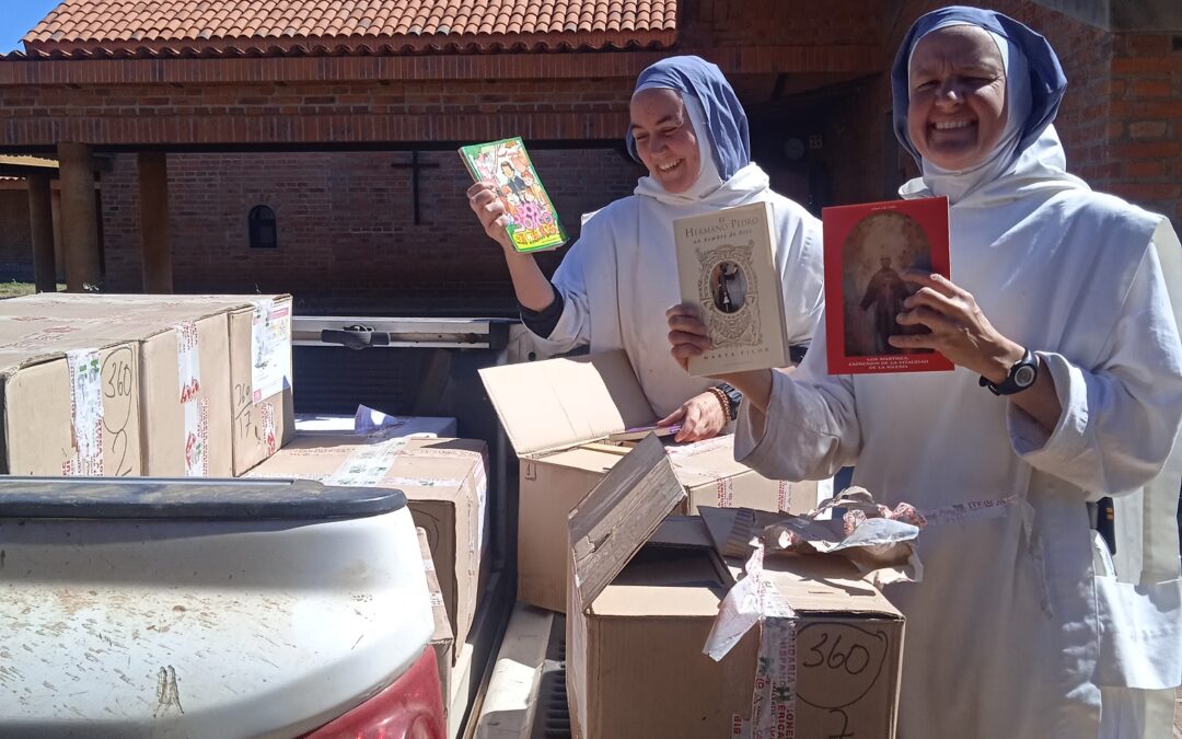!Por fín!  ha llegado a México el envío al Monasterio de Santa María del Tepeyac